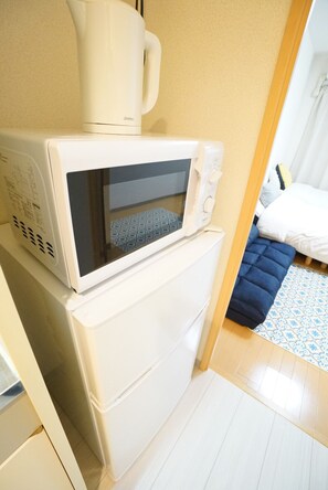 Apartment | Microwave - Terry's Apartment Namba South I V02B (Osaka)