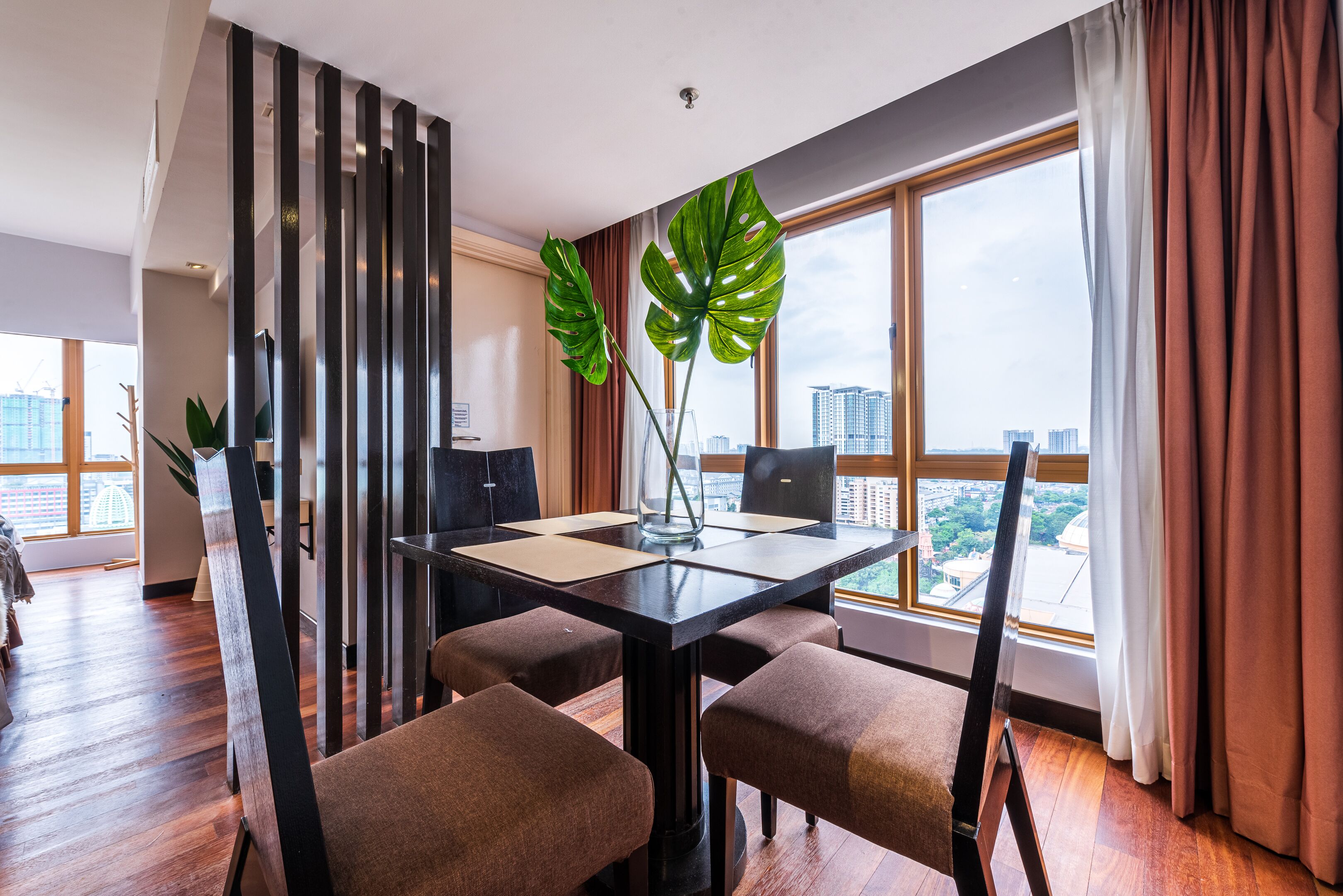 Quarto luxo (King) | Opções para refeição no quarto