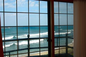 Superior Room (Ondol) | Beach/ocean view - Habeach Pension (Goseong)