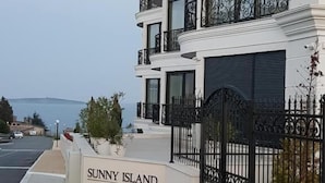 Exterior - Azur Apartment Deluxe (Burgas)