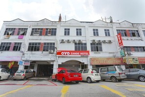 Exterior - OYO 822 Zande Motel Kuala Selangor (Kuala Selangor)