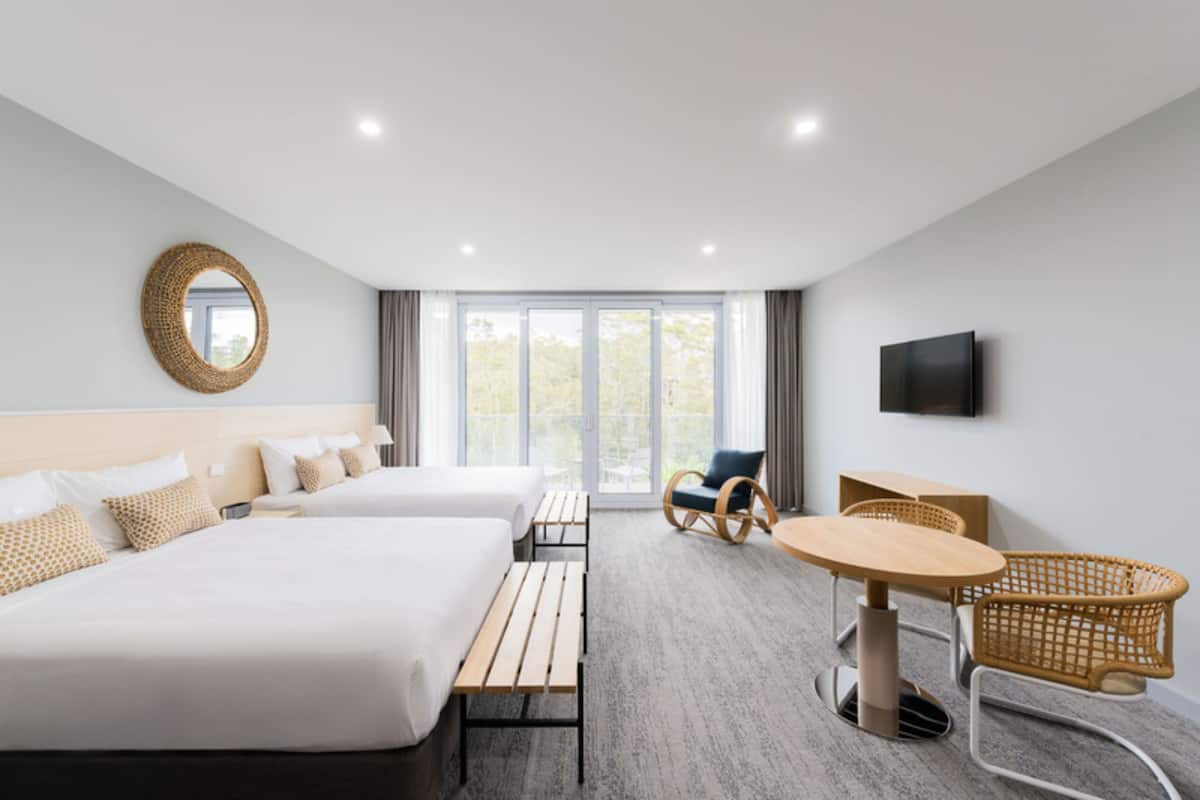 Literie de qualité supérieure, surmatelas, bureau