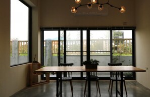 Family dining - Natume (Hengchun)