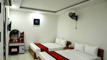 Premium bedding, minibar, individually furnished, desk
