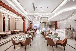 Daily buffet breakfast for a fee - Chengdu Boyun Jinjiang Hotel (Chengdu)