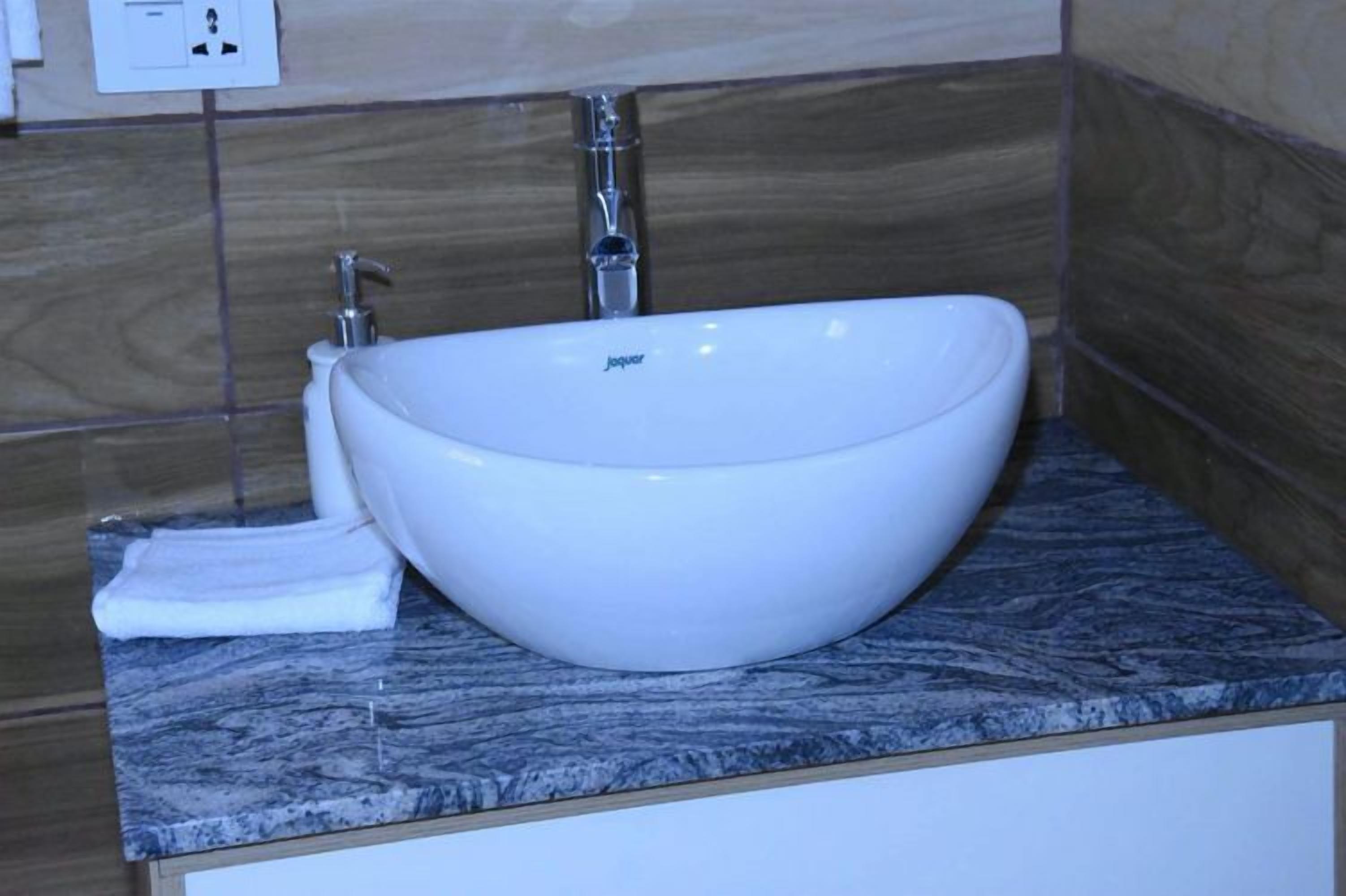 Wastafel kamar mandi