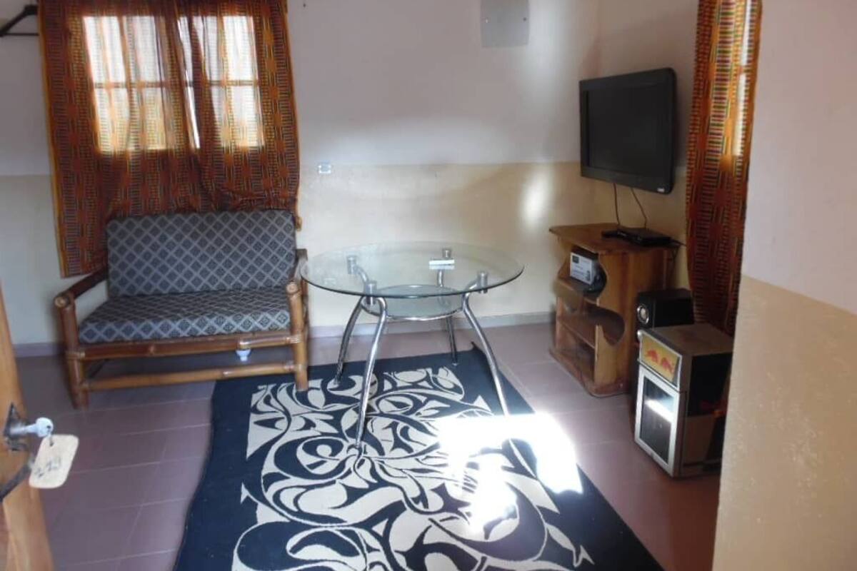 Desk, blackout curtains, free WiFi, bed sheets