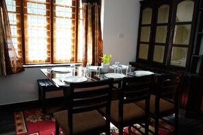 تناول الطعام