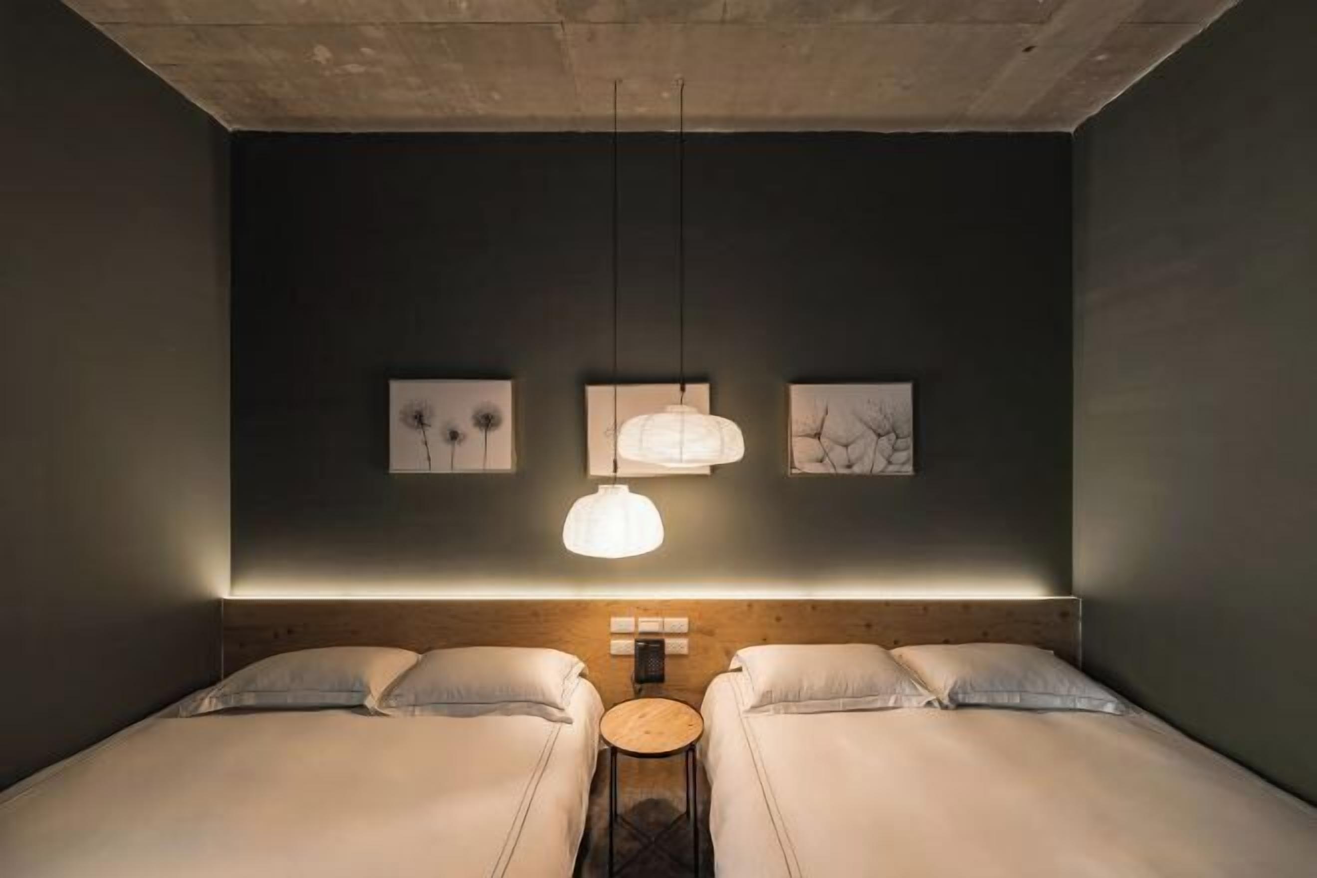 Individually decorated, individually furnished, desk, soundproofing