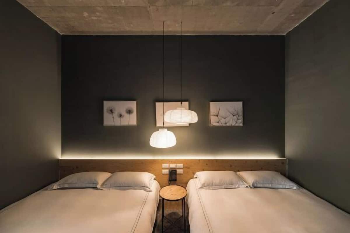 1 Schlafzimmer, individuell dekoriert, individuell eingerichtet