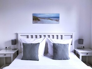 2 Schlafzimmer, Reisekinderbett, WLAN, Bettwäsche