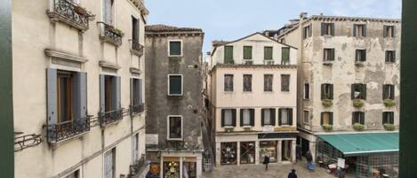 Apartamento, 2 quartos | Vista da sacada