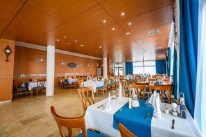 Restaurant - Hotel Andy KM 36 (Gaiseni)