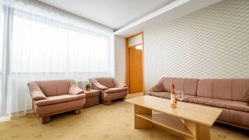 Apartment | Living area | 60-inch LCD TV with satellite channels, TV