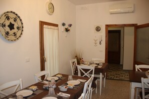 Termasuk sarapan bufet setiap hari 