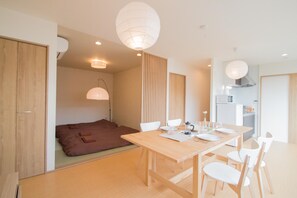 家庭公寓 | 房內用餐區