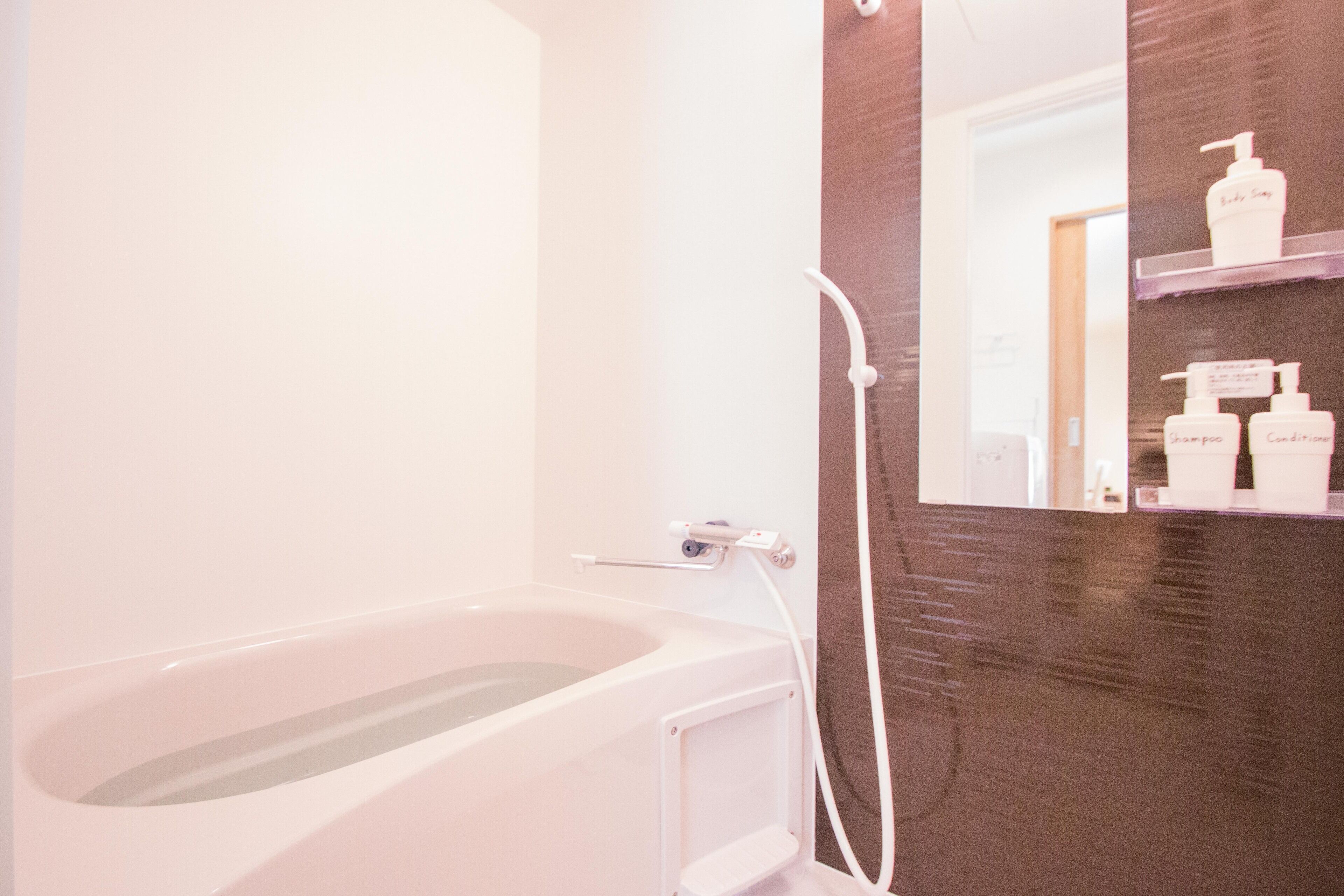 Family Apartment | Bilik Mandi | Tab mandi dan pancuran berasingan, kelengkapan dandanan diri percuma 