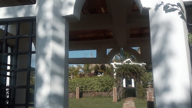 Pintu masuk hartanah
