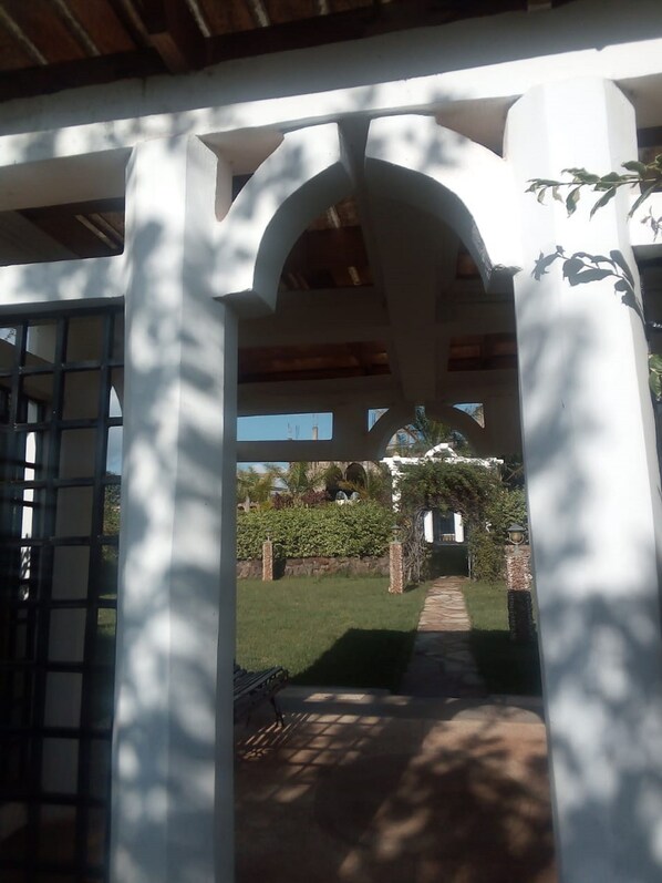 Property entrance - Ph Cai Resort (Machakos)