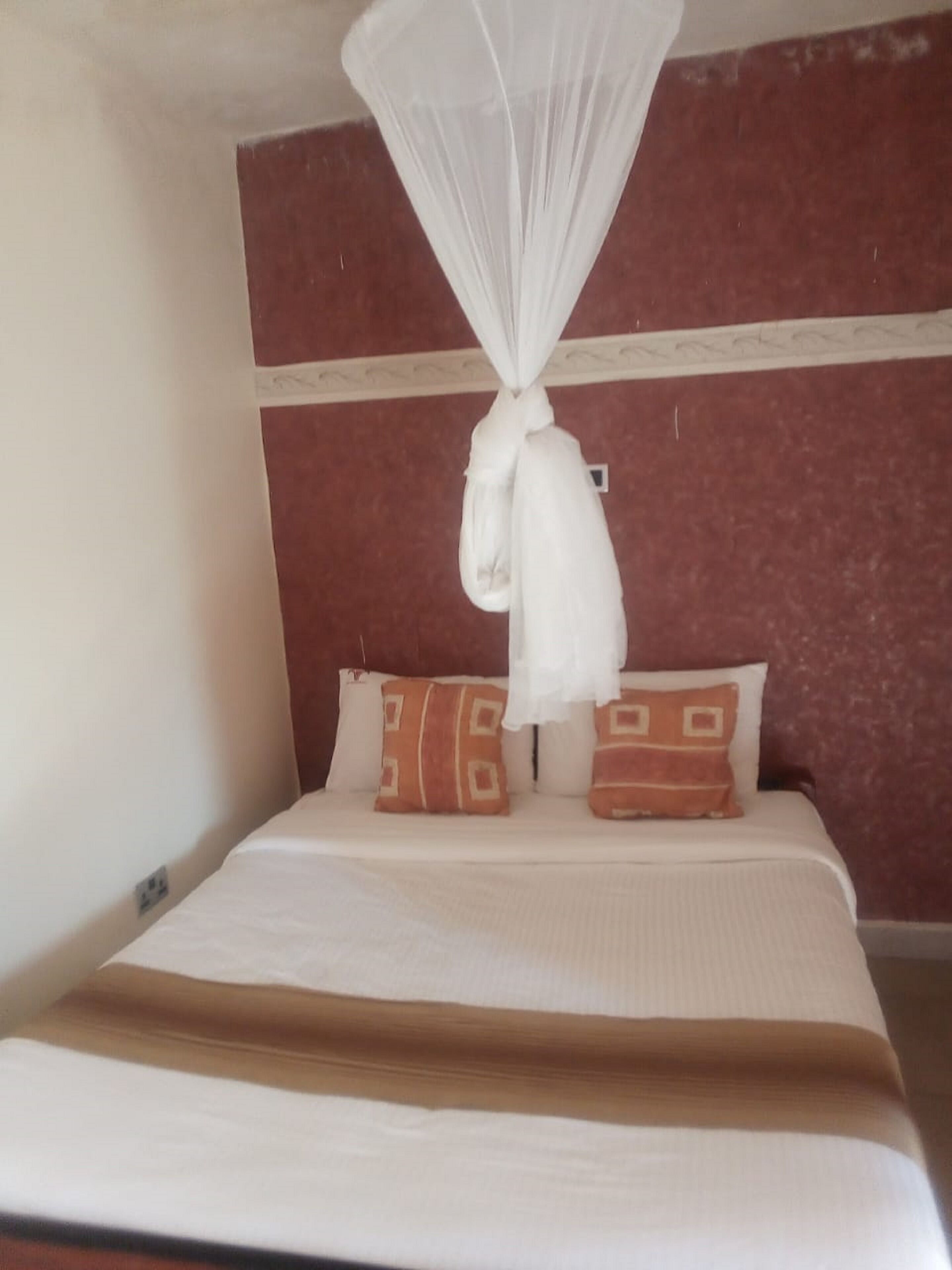 Desk, blackout curtains, free WiFi, bed sheets
