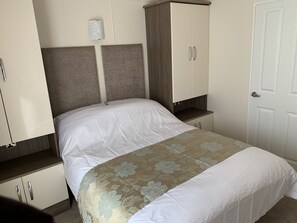 Superior Lodge | Free cots/infant beds, free WiFi, bed sheets