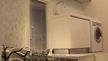 Comfort Room (5B) | Living area | 32-inch flat-screen TV with cable channels, TV