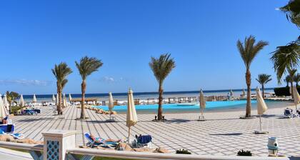 "Beach Haven" d'une chambre dans un complexe 5 * avec piscines et plage privée