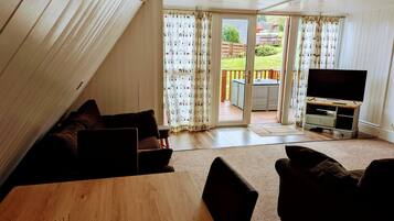 Chalet | Living area | 30-inch TV with cable channels