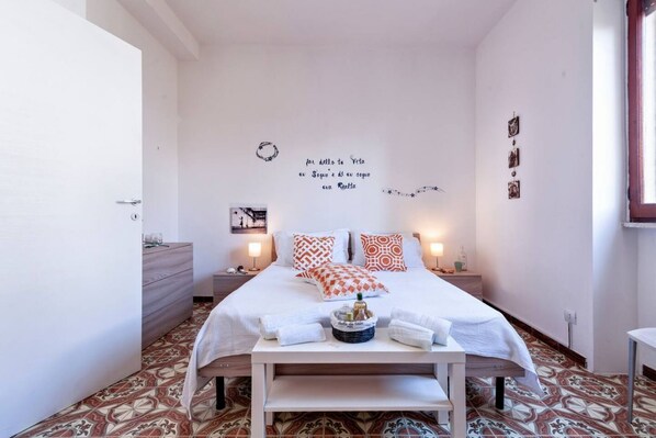 2 bedrooms, Internet
