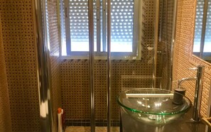 Bathroom - Rubens Center apartment (Sevilla)