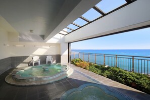 Separate tub and shower, free toiletries, hair dryer, electronic bidet