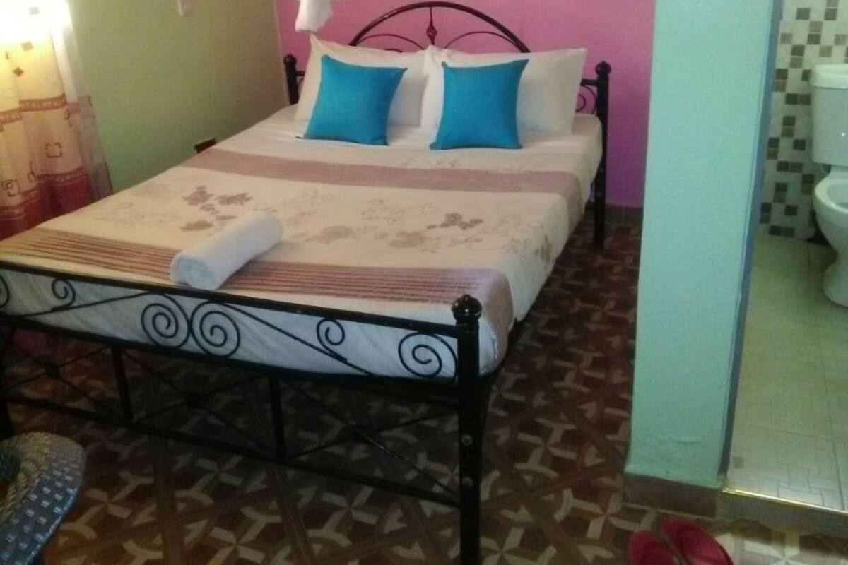 ห้องดับเบิล | โต๊ะทำงาน, Wi-Fi ฟรี, ผ้าปูที่นอน