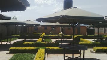 Breakfast, lunch, dinner served; local and international cuisine