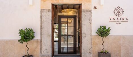 Entrée de l’hébergement