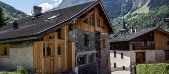 New apartment, 3 stars, sleeps 4, in authentic Savoyard chalet