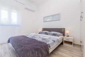 2 bedrooms, free WiFi