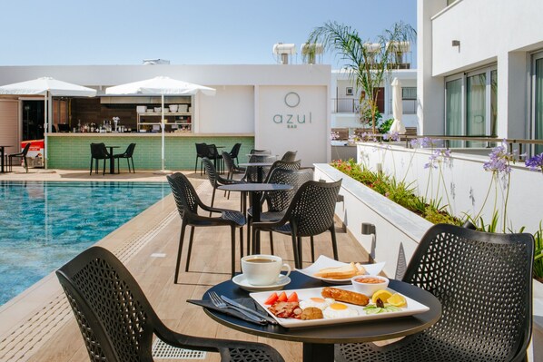 Daily buffet breakfast (EUR 12 per person)