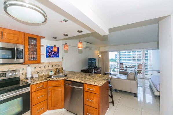 Fridge, microwave, oven, stovetop