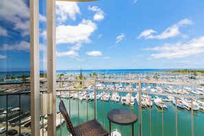 Property grounds - Ilikai Marina 1 Bedroom Deluxe Yacht View, Great Location in Waikiki! (Honolulu)