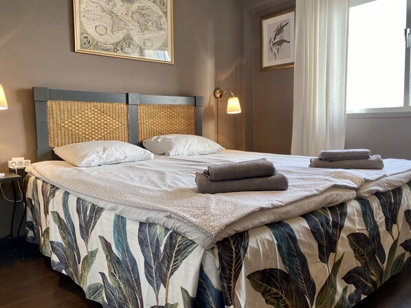 1 chambre, fer et planche à repasser, Wi-Fi gratuit, draps fournis