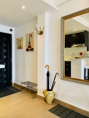 1 chambre, fer et planche à repasser, Wi-Fi gratuit, draps fournis