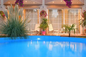 Courtyard view - Aloha Apartments with pool (Skopje)