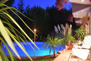 Exterior - Aloha Apartments with pool (Skopje)