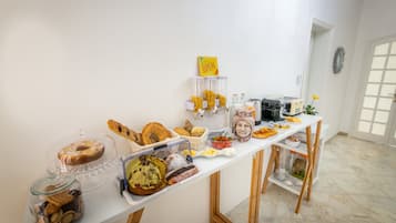 Colazione a buffet inclusa, servita tutte le mattine