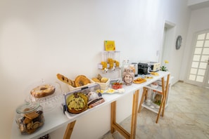 Desayuno buffet incluido todos los días 
