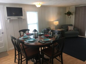 Dining - Longmeadow Ma  3 Bedroom Ranch (Longmeadow)
