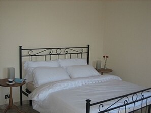 1 bedroom, free WiFi - Le Galelle, Country House Apartment - 1 Bedroom Apartment (Rosciano Pescara)