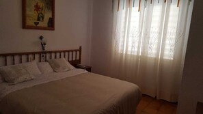 Dubbelrum - 1 queensize-säng | Gratis wi-fi och sängkläder