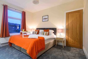 3 Schlafzimmer, Bügeleisen/Bügelbrett, Internetzugang, Bettwäsche