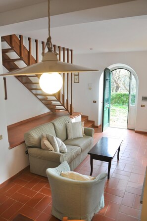 Fireplace - Montecasciano - Rosa (CAPRANICA)